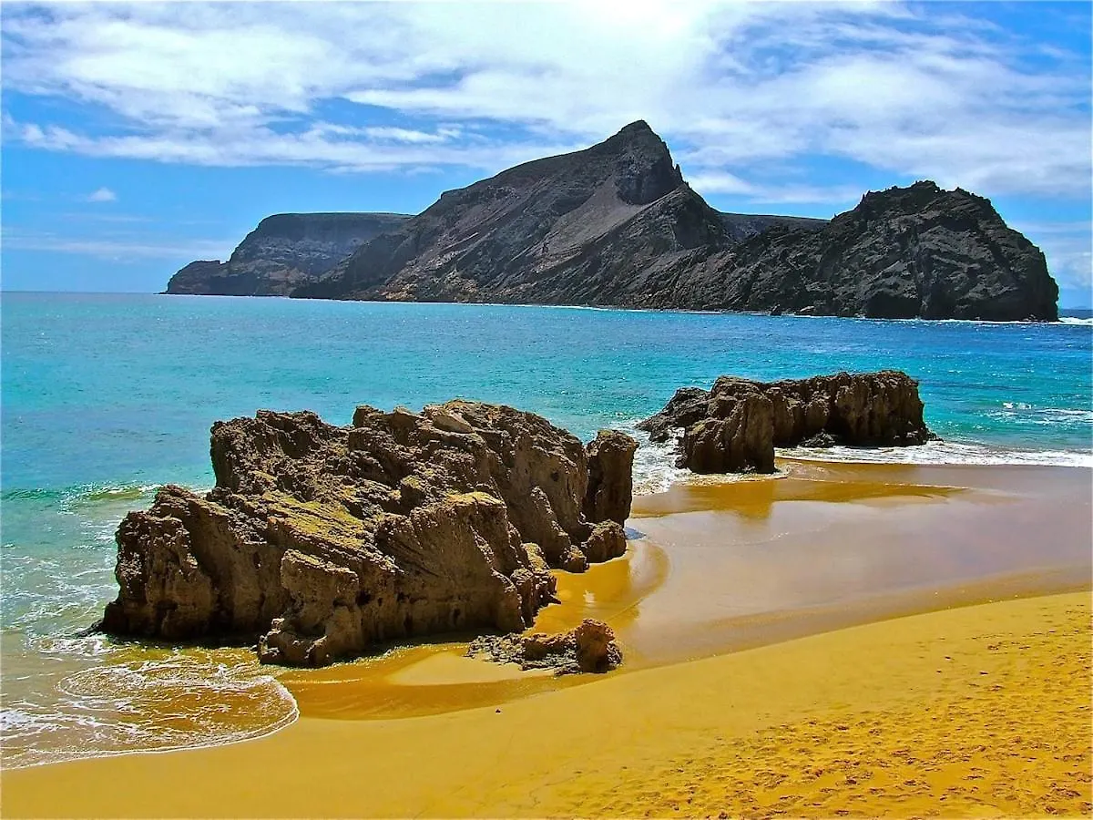 Golden Villa - Luxurious Beach Villa Порту-Санту Португалия